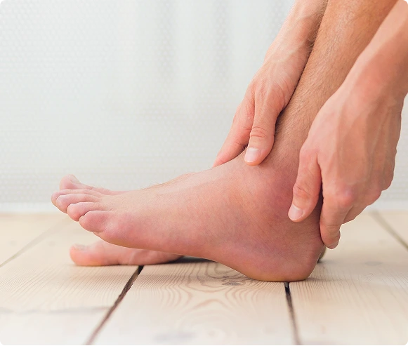 Common Symptoms of Foot & Ankle Injury in Novi Banner